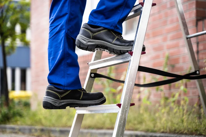 Mobile Ladder Safety